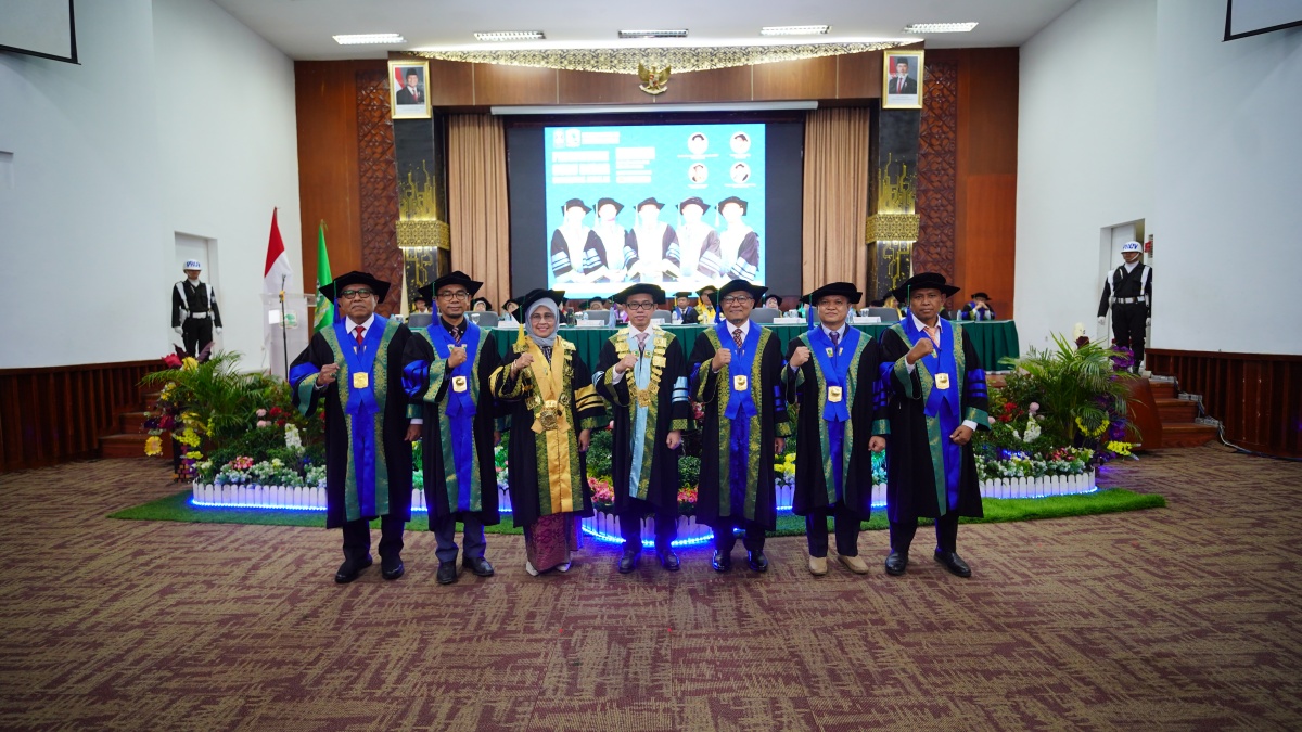 kukuhkan-5-guru-besar,-kini-unand-miliki-210-profesor