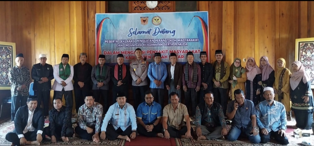deklarasi-bersama-tokoh-masyarakat-tanah-datar-:-seruan-bersatu-tangani-penyakit-masyarakat