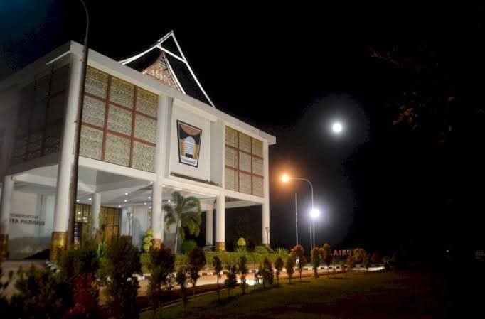 4-pejabat-senior-di-pemko-padang-segera-melepas-jabatan