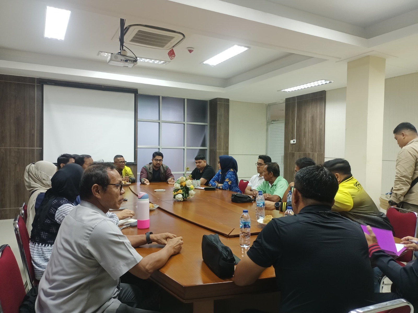 senin,-pelti-sumbar-buka-kejuaran-tenir-junior-tdp-meriahkan-hari-bhayangkara-ke-79