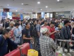 sempat-alami-delay-lebih-7-jam,-pelita-air-layani-penumpang-secara-profesional