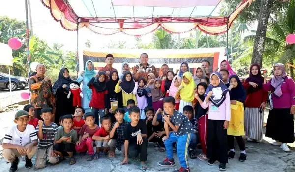 wali-kota-pariaman-buka-fun-holiday:-ajak-anak-tinggalkan-gawai,-main-tradisional