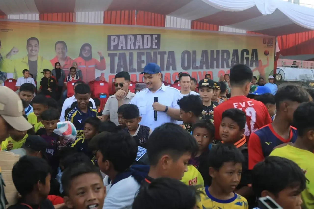 menpora-support-fasilitas-olahraga-di-dharmasraya