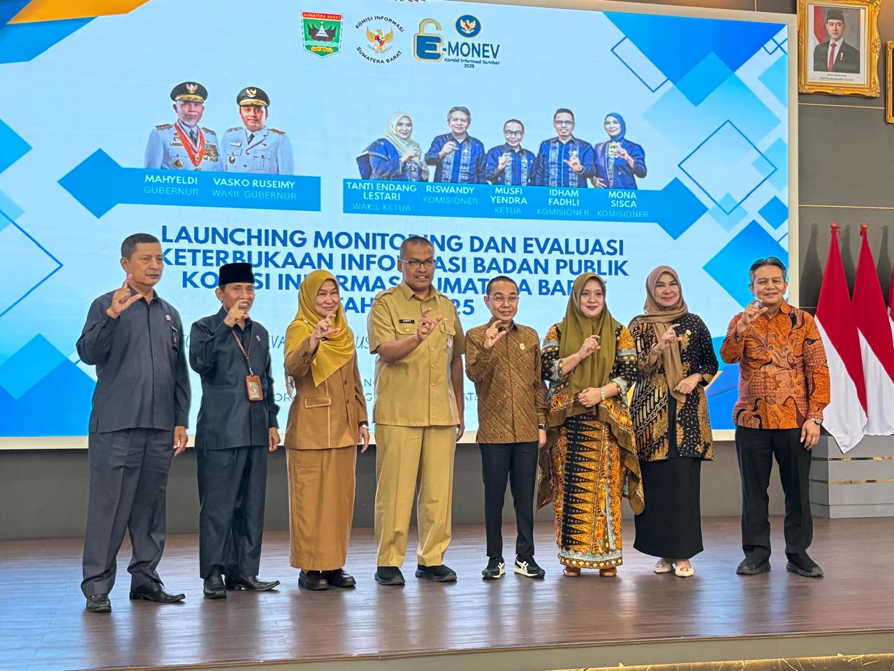 ki-sumbar-luncurkan-monev-2025,-pemprov-sumbar-dukung-tata-kelola-informasi-lebih-baik