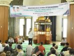 bantu-pelayanan-sosial-kemasyarakatan,-wawako-serahkan-dana-rp625-juta-di-kecamatan-padang-barat