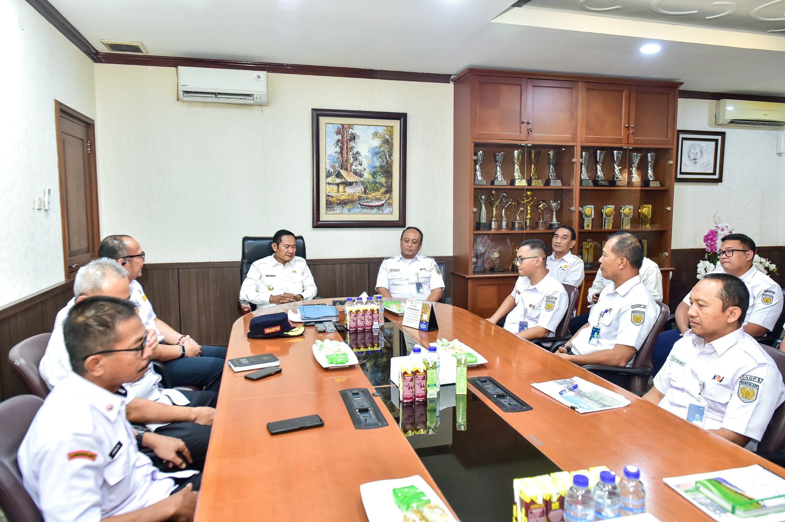 pt.-kai-akan-lakukan-penataan-ulang-kawasan-stasiun-lamongan pt.-kai-akan-lakukan-penataan-ulang-kawasan-stasiun-lamongan