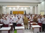 sekolah-rakyat-dimulai-di-padang,-siswa-kurang-mampu-akhirnya-bersekolah
