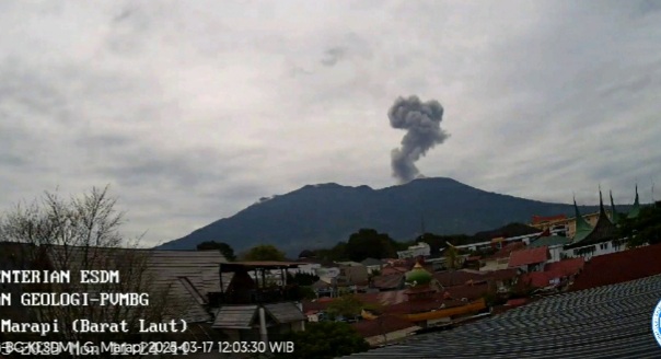 gunung-marapi-kembali-erupsi