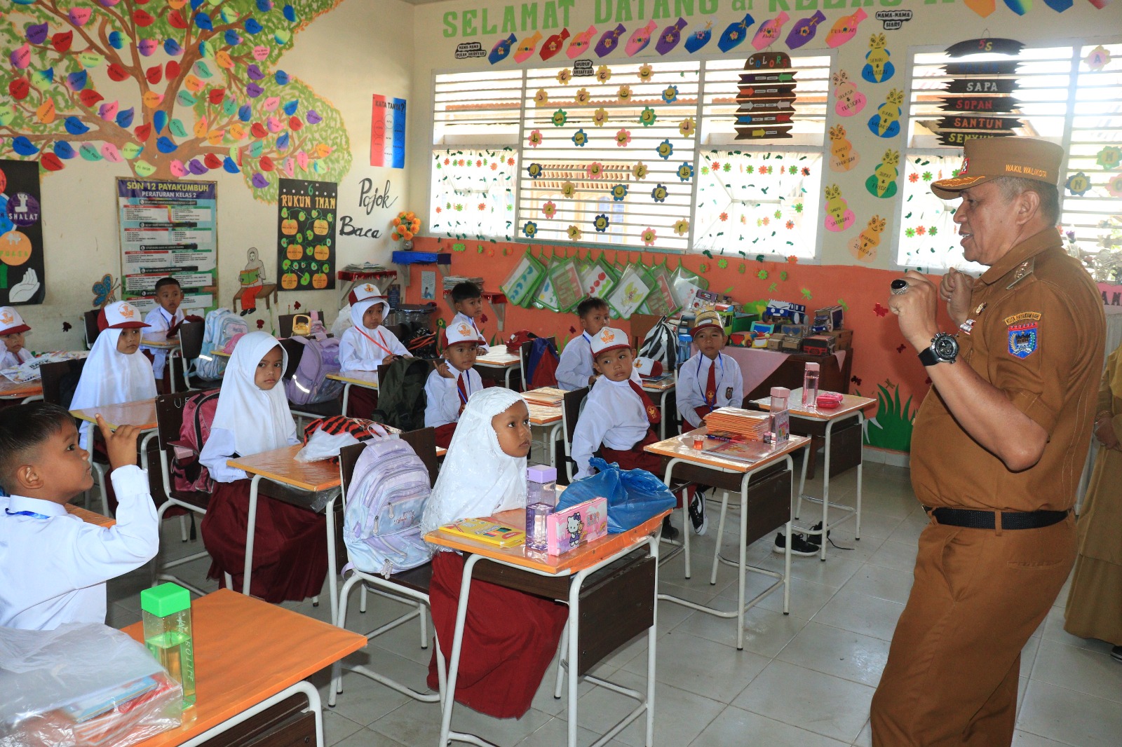 kegiatan-mpls,-wawako-payakumbuh-lakukan-monitoring-hari-pertama-sekolah kegiatan-mpls,-wawako-payakumbuh-lakukan-monitoring-hari-pertama-sekolah