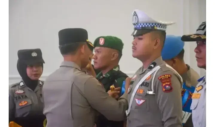 *polres-agam-lakukan-apel-gelar-pasukan-operasi-patuh-singgalang-2025