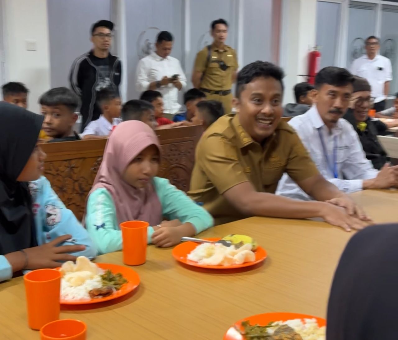 tinjau-sekolah-rakyat-gratis,-wagub-sumbar:-asrama-lengkap-dan-makan-terjamin tinjau-sekolah-rakyat-gratis,-wagub-sumbar:-asrama-lengkap-dan-makan-terjamin