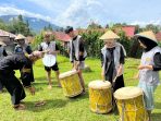 30-mahasiswa-prodi-usaha-perjalanan-wisata-pnp-padang-pelajari-kepemanduan-di-desa-kubu-gadang