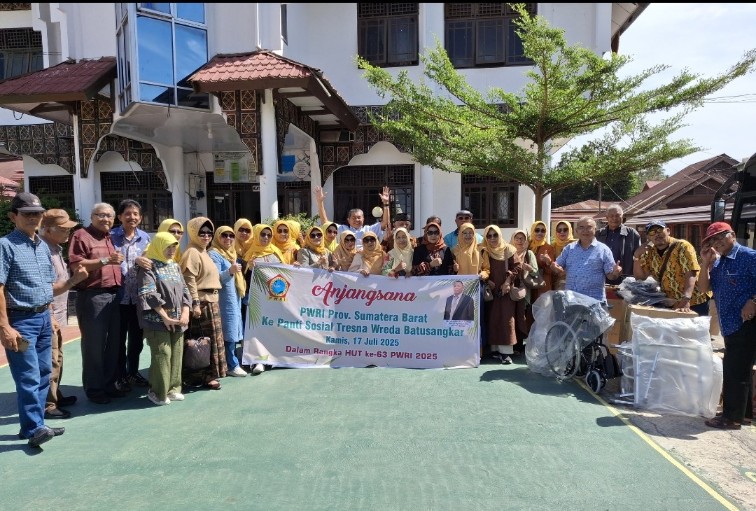 rangkaian-hut-ke-63,-pwri-sumbar-dan-kerta-anjangsana-ke-panti-sosial-tresna-werdha-kasih-sayang-ibu-batusangkar rangkaian-hut-ke-63,-pwri-sumbar-dan-kerta-anjangsana-ke-panti-sosial-tresna-werdha-kasih-sayang-ibu-batusangkar