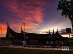 dengan-nuansa-minang,-hki-tuntaskan-pembangunan-rest-area-tol-padang-sicincin