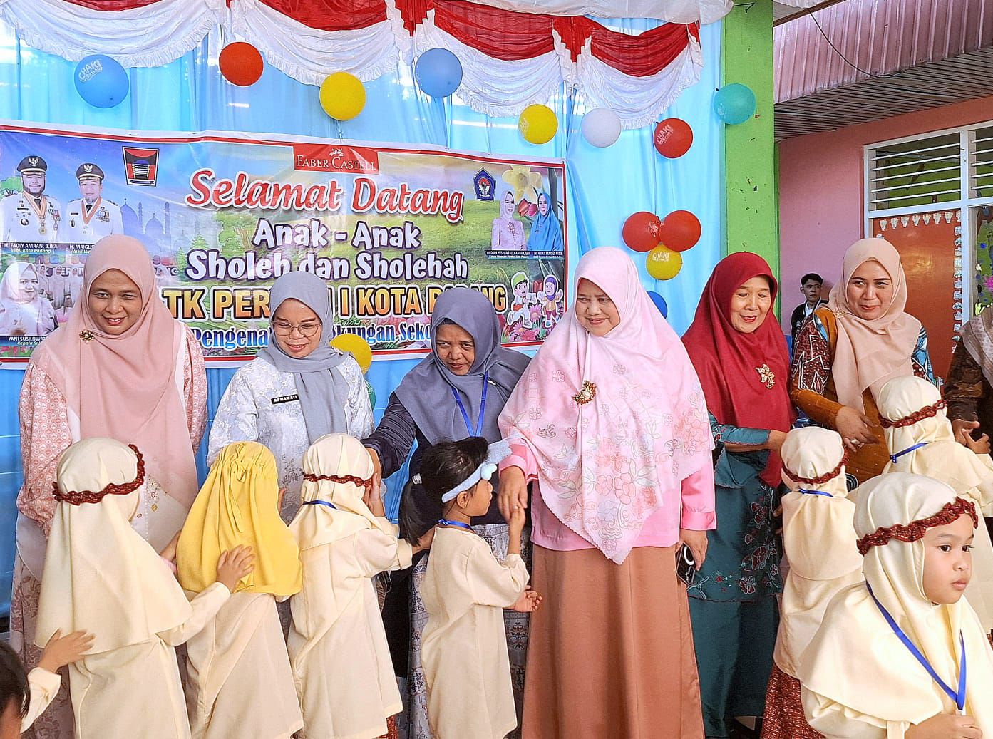 sri-hayati-maigus-nasir-tinjau-mpls-di-tk-pertiwi-i-padang sri-hayati-maigus-nasir-tinjau-mpls-di-tk-pertiwi-i-padang