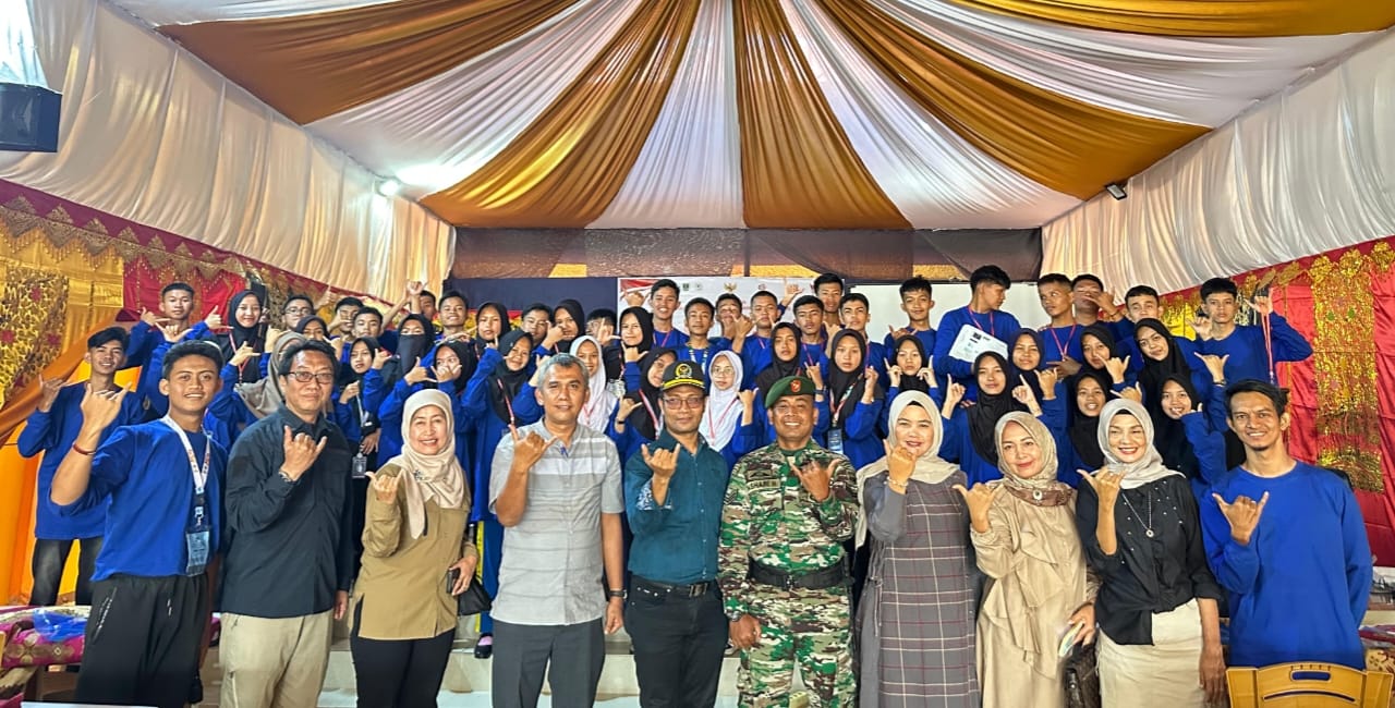 anggota-dprd-sumbar-agus-syahdeman-alokasikan-pokir-untuk-pelatihan-bela-negara anggota-dprd-sumbar-agus-syahdeman-alokasikan-pokir-untuk-pelatihan-bela-negara
