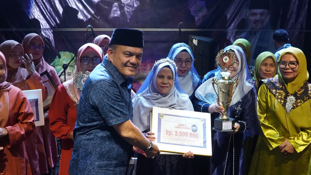dengan-dana-pokir,-anggota-dprd-sumbar-irwan-zuldani-dukung-festival-seni-budaya-kuranji tahun-2025 dengan-dana-pokir,-anggota-dprd-sumbar-irwan-zuldani-dukung-festival-seni-budaya-kuranji tahun-2025