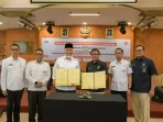 pt-semen-padang-dan-pemprov-sumbar-teken-kerja-sama-energi-terbarukan,-siap-jadi-pelopor-industri-hijau