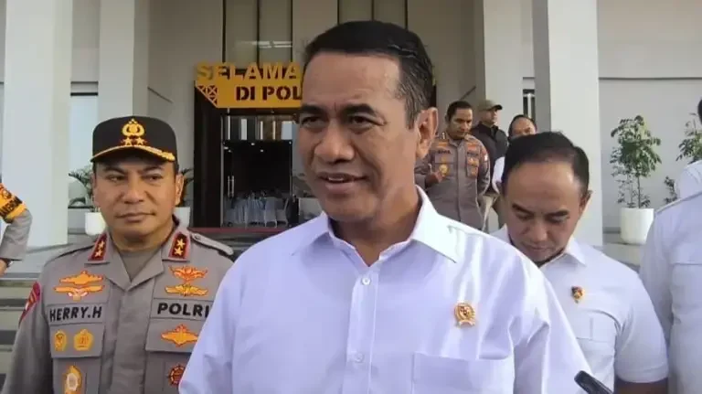 mentan-amran-sulaiman-apresiasi-polda-riau-ungkap-beras-oplosan mentan-amran-sulaiman-apresiasi-polda-riau-ungkap-beras-oplosan