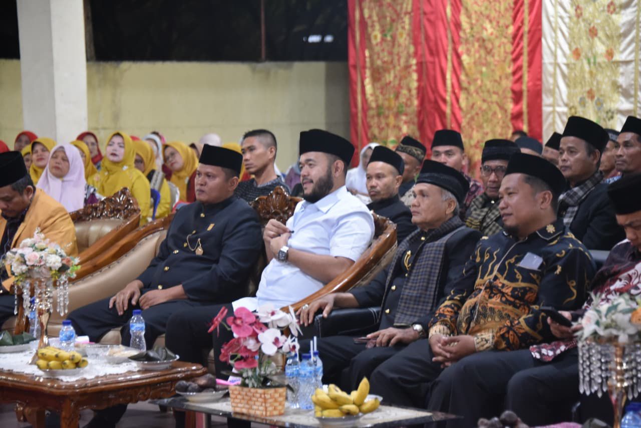 festival-petatah-petitik-kan-limau-manis,-wako-fadly-amran:-hidupkan-bernagari-di-tengah-kota festival-petatah-petitik-kan-limau-manis,-wako-fadly-amran:-hidupkan-bernagari-di-tengah-kota