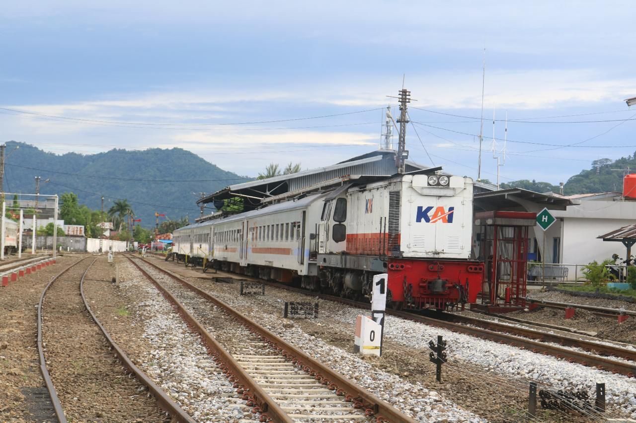 duka-mendalam-dari-kai-atas-dua-kecelakaan-di-perlintasan-sebidang-sumba duka-mendalam-dari-kai-atas-dua-kecelakaan-di-perlintasan-sebidang-sumba