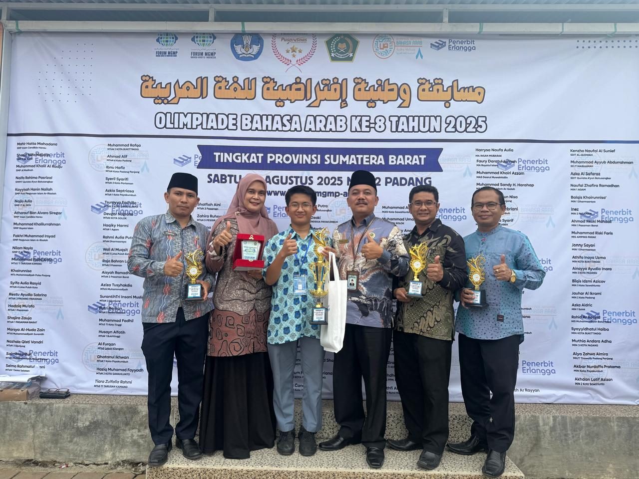 hebat!-siswa-man-2-padang-lolos-olimpiade-bahasa-arab-tingkat-nasional hebat!-siswa-man-2-padang-lolos-olimpiade-bahasa-arab-tingkat-nasional