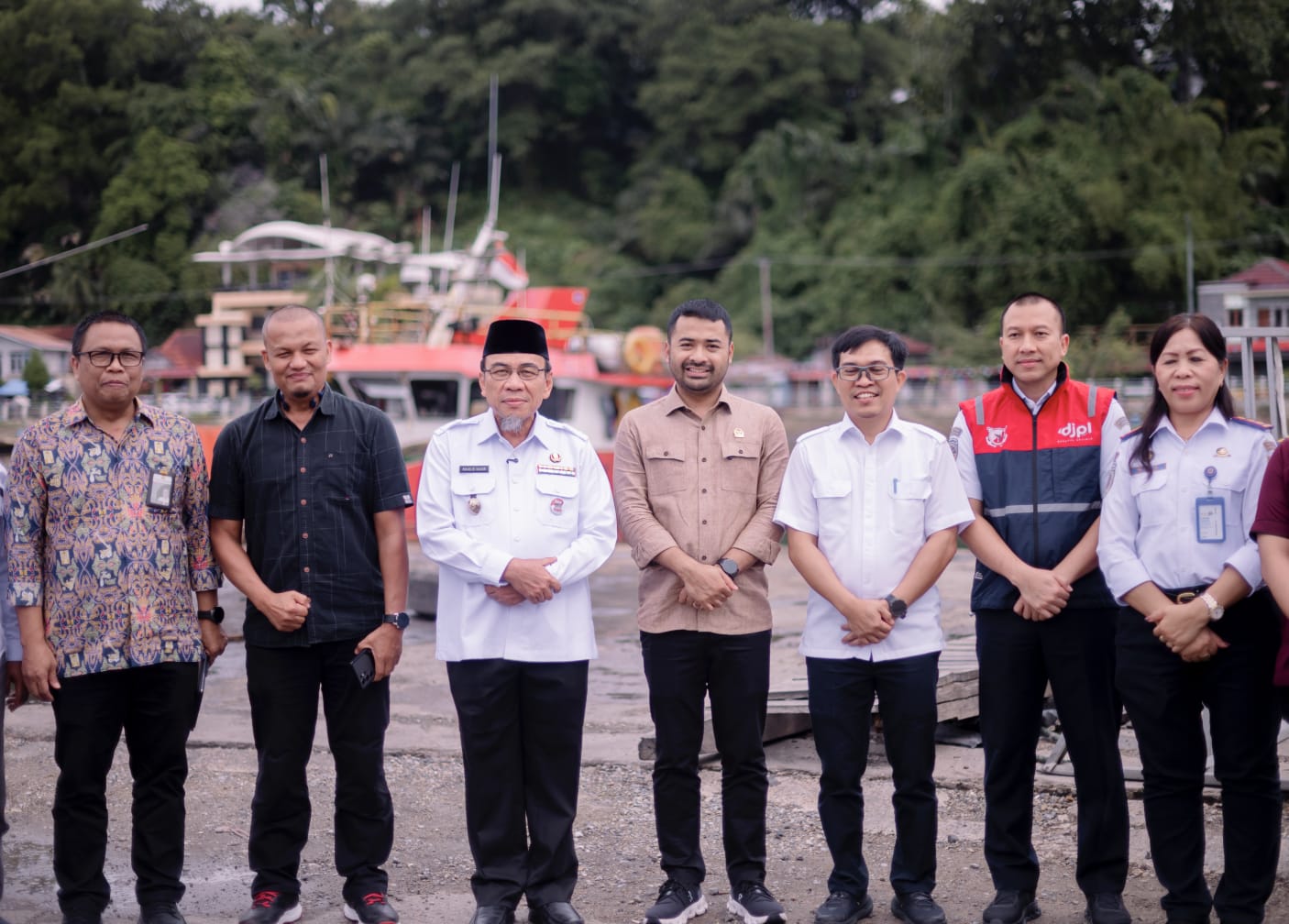 buah-perjuangan-zigo-rolanda,-dermaga-pelabuhan-muaro-padang-segera-diperbaiki buah-perjuangan-zigo-rolanda,-dermaga-pelabuhan-muaro-padang-segera-diperbaiki