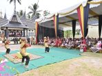 satu-nagari-satu-event-di-nagari-payobasuang,-wawako-elzadaswarman-beri-dukungan-pelestarian-adat 