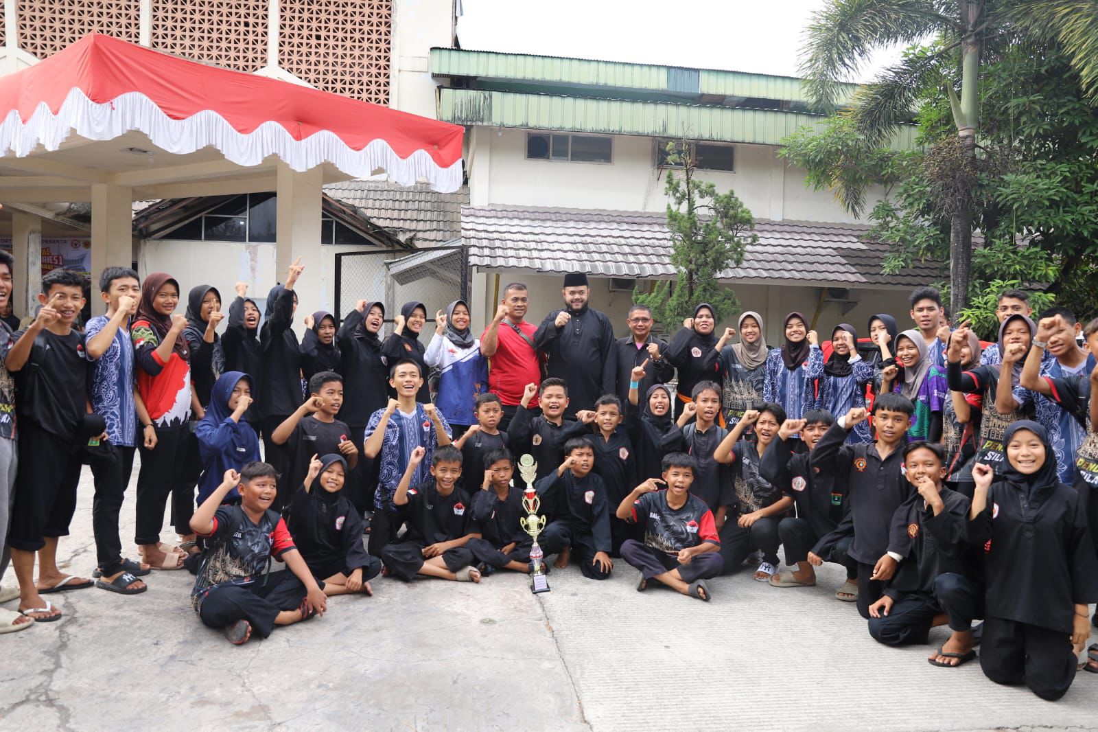 wako-fadly-amran-tutup-kejuaraan-pencak-silat-wali-kota-cup-2025 wako-fadly-amran-tutup-kejuaraan-pencak-silat-wali-kota-cup-2025