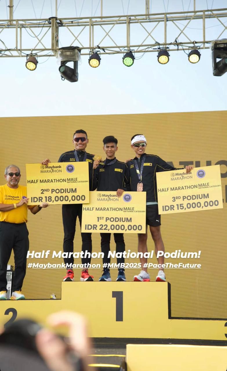 wako-fadly-amran-apresiasi-atlet-kota-padang-raih-juara-pertama-half-marathon-21-km-di-bali wako-fadly-amran-apresiasi-atlet-kota-padang-raih-juara-pertama-half-marathon-21-km-di-bali