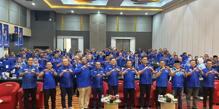 Dewan Pimpinan Daerah (DPD) Partai Demokrat Sumatera Barat menggelar Rapat Kerja Daerah (Rakerda) serta Bimbingan Teknis (Bimtek) di Hotel Truntum, Padang, pada 22–24 Agustus 2025.