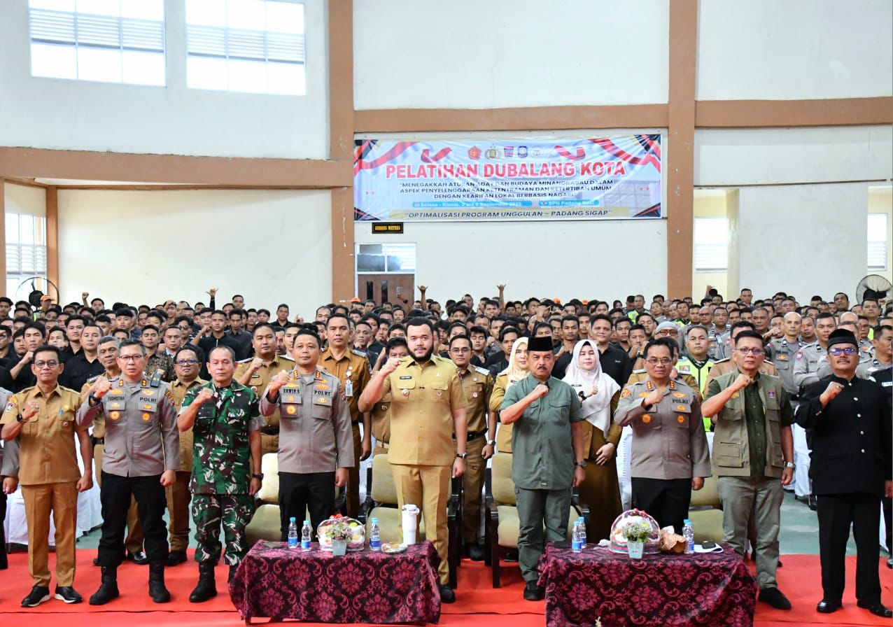 208-dubalang-kota-pelatihan-di-spn-padang-besi,-wako-fadly-amran:-strategis-untuk-menjaga-ttantibum 208-dubalang-kota-pelatihan-di-spn-padang-besi,-wako-fadly-amran:-strategis-untuk-menjaga-ttantibum