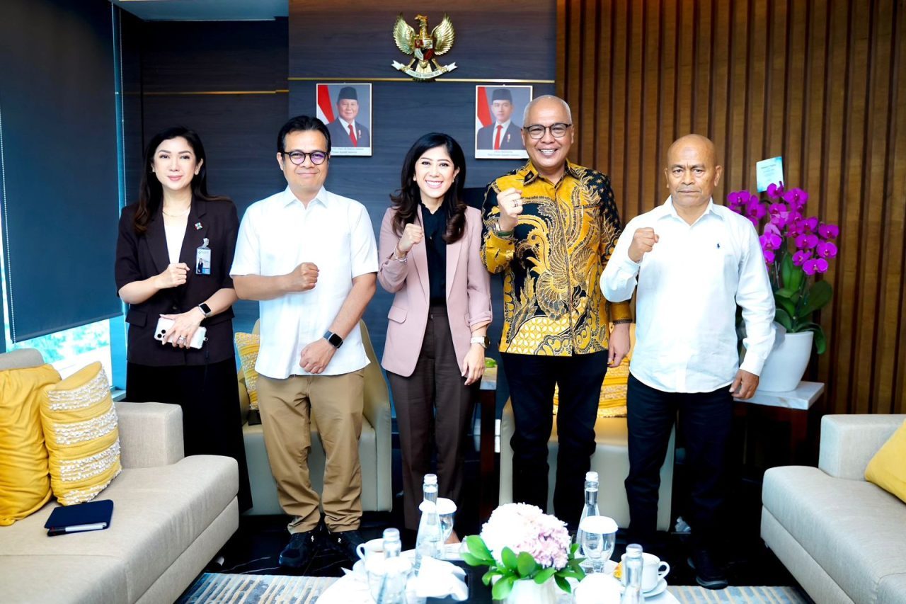 bertemu-menkomdigi,-ahmad-munir-janji-wujudkan-persatuan-pwi-dengan-akomodir-hendry-cs bertemu-menkomdigi,-ahmad-munir-janji-wujudkan-persatuan-pwi-dengan-akomodir-hendry-cs