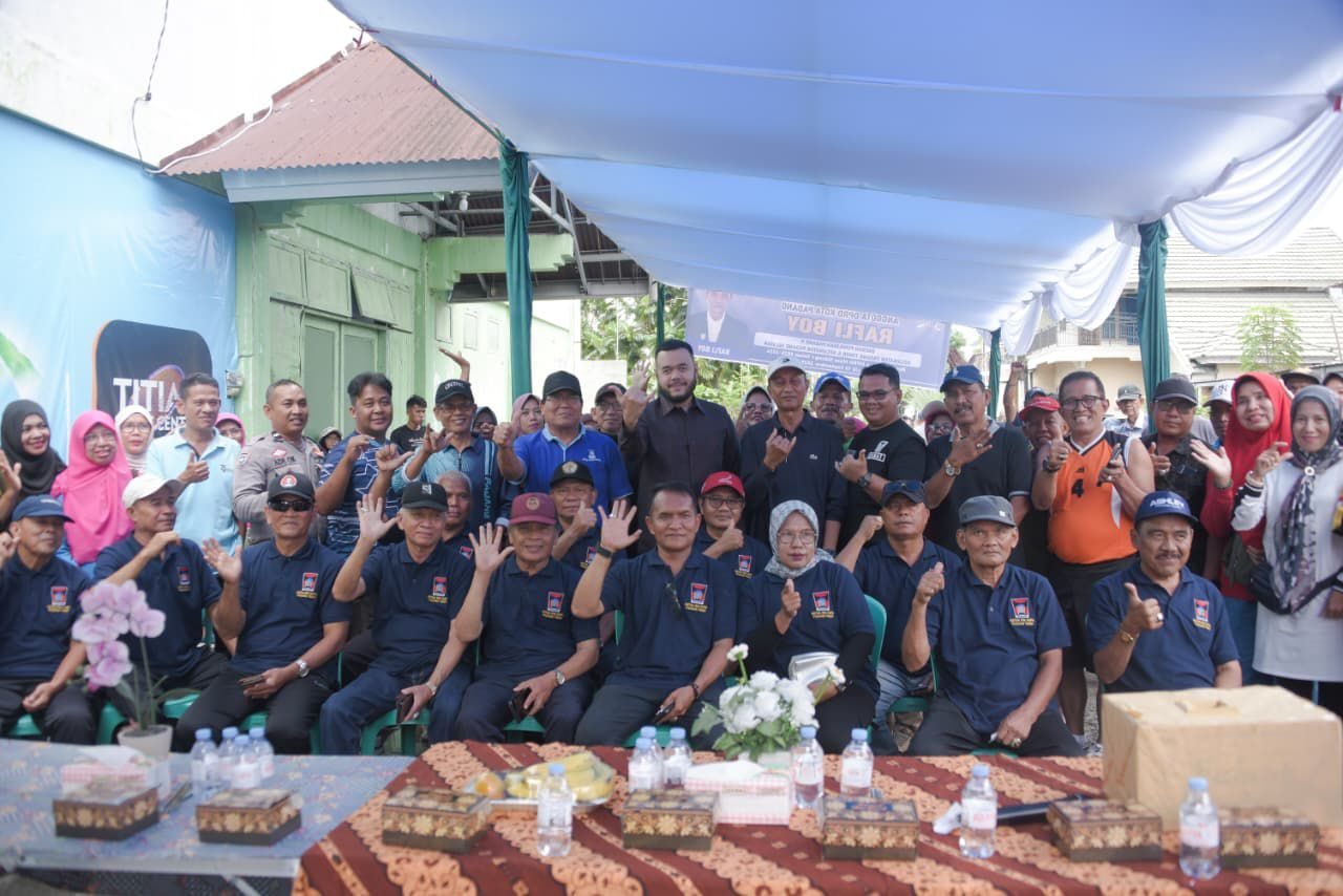 rafli-boy-reses-di-parak-karakah,-dihadiri-wali-kota-padang-fadly-amran rafli-boy-reses-di-parak-karakah,-dihadiri-wali-kota-padang-fadly-amran