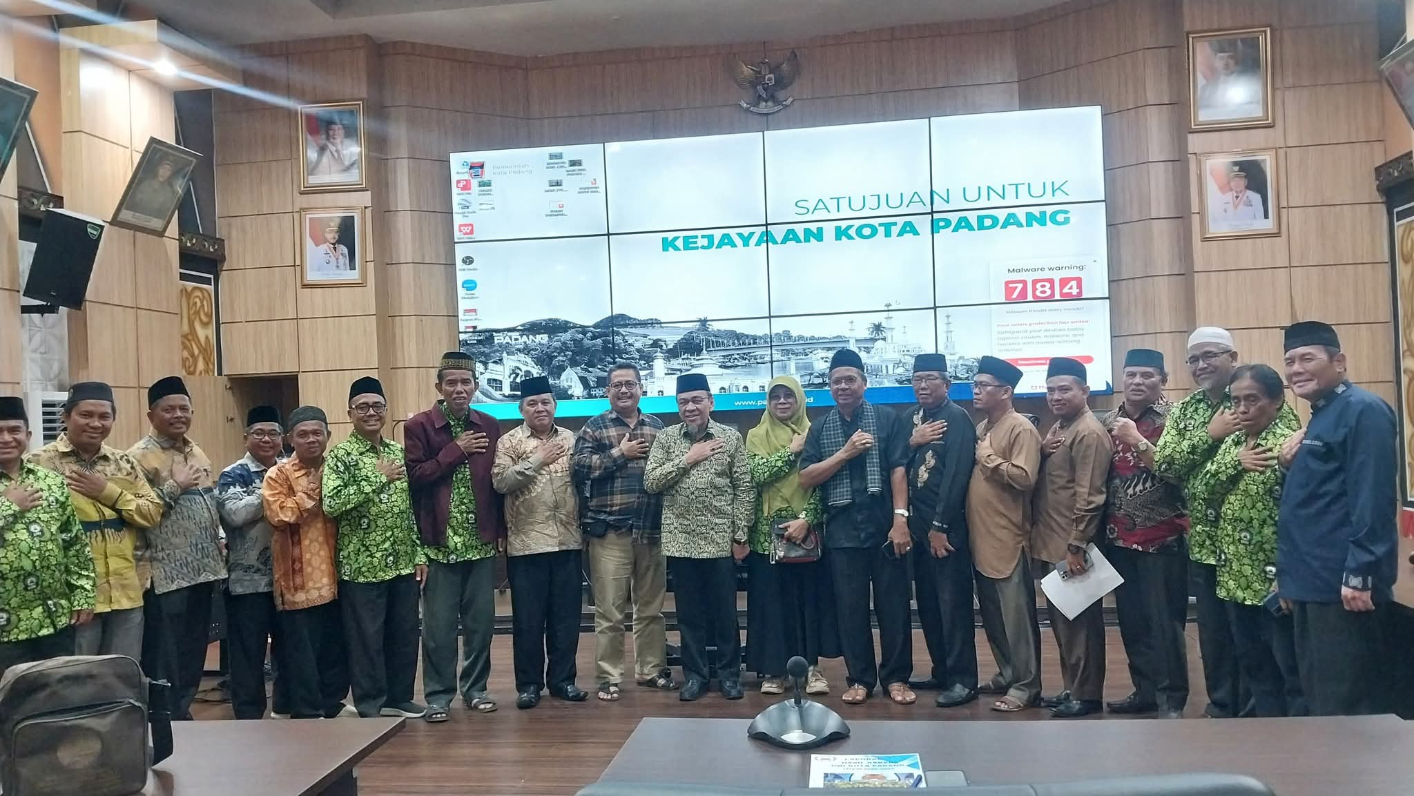 dmi-padang-resmi-bubarkan-panitia-raker,-fokus-dukung-progul-smart-surau-pemko dmi-padang-resmi-bubarkan-panitia-raker,-fokus-dukung-progul-smart-surau-pemko