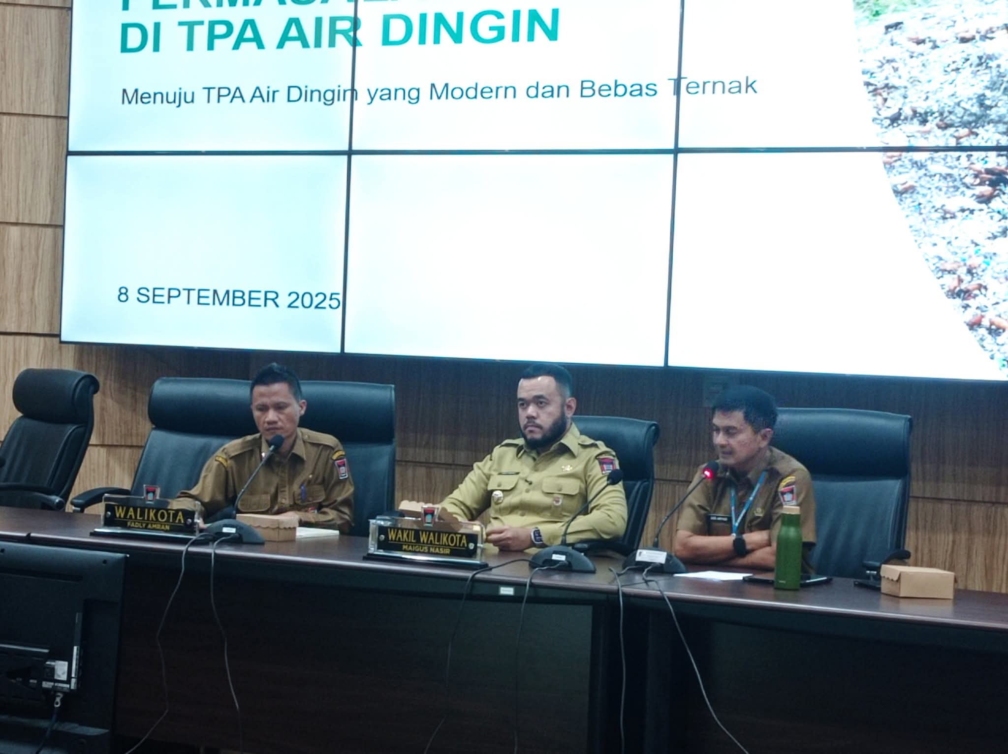 pastikan-tpa-air-dingin-bebas-ternak,-pemko-padang-segera-lakukan-pemagaran pastikan-tpa-air-dingin-bebas-ternak,-pemko-padang-segera-lakukan-pemagaran