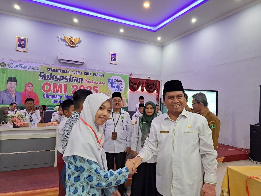 omi-2025-resmi-dibuka,-kakankemenag-padang-target-juara-umum