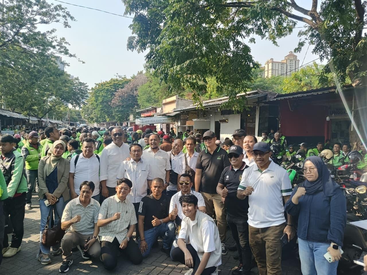98-resolution-network-inisiasi-peduli-warga,-membangun-jaring-solidaritas-sosial 98-resolution-network-inisiasi-peduli-warga,-membangun-jaring-solidaritas-sosial