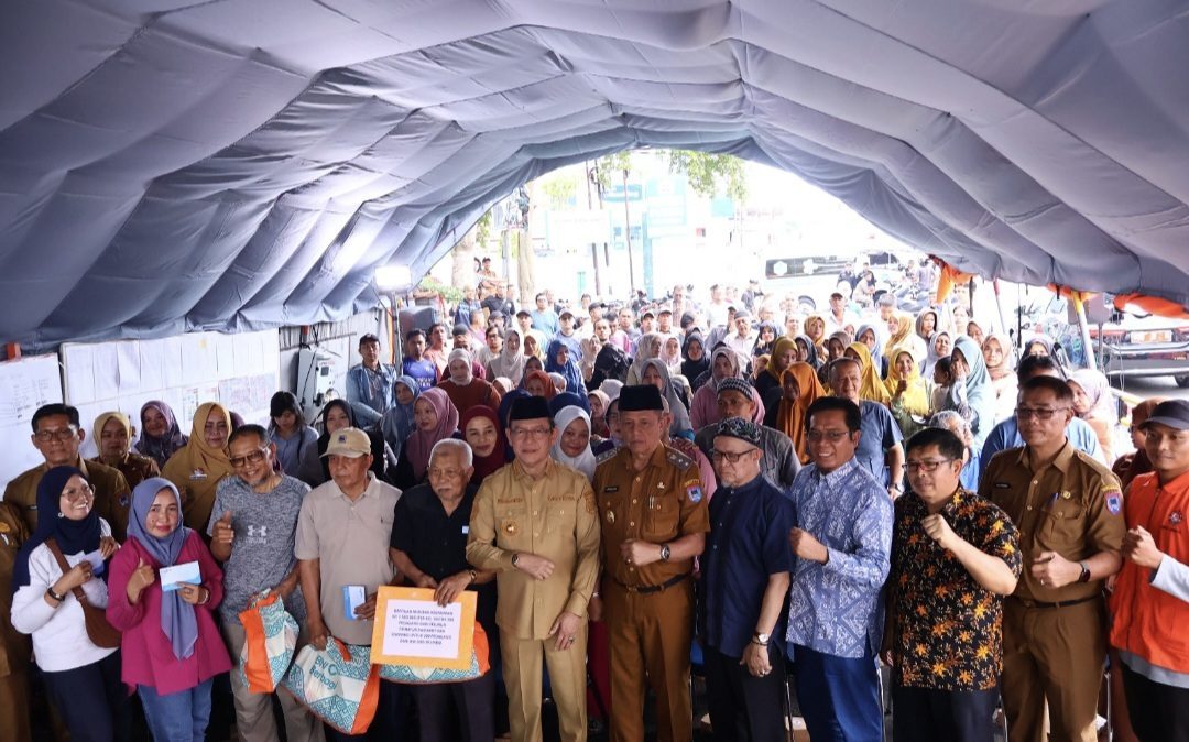 pemko-payakumbuh-salurkan-bantuan-tunai-rp1,5-juta/kk-untuk-korban-kebakaran-pasar 