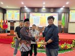 gilang-gardhiolla-juara-lomba-feature-rembuk-merah-putih-fkpt-sumbar,-raih-hadiah-hp