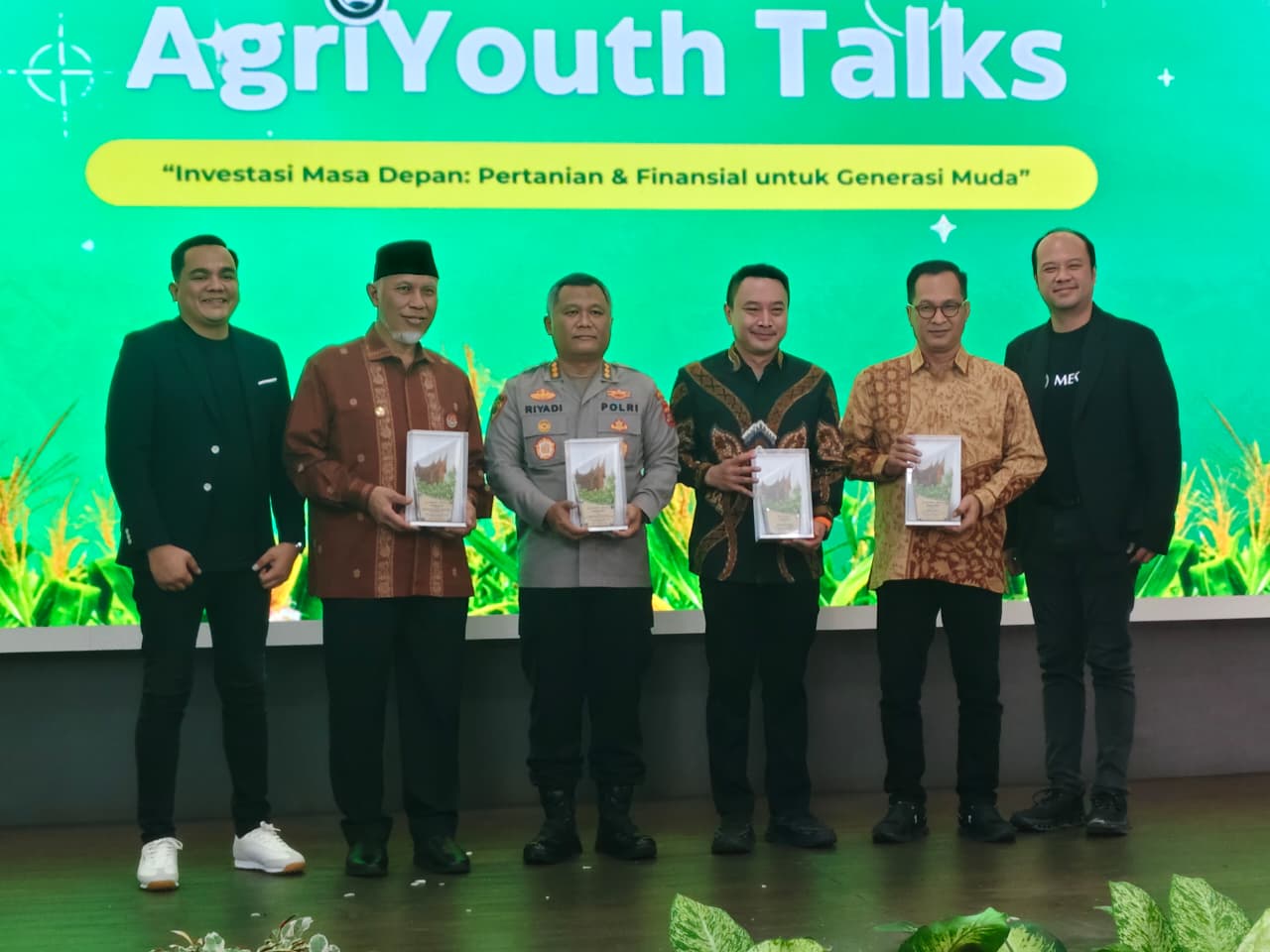 buka-agri-youth-talks-2025,-gubernur-mahyeldi:-milenial-jangan-ragu-tekuni-pertanian buka-agri-youth-talks-2025,-gubernur-mahyeldi:-milenial-jangan-ragu-tekuni-pertanian