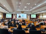 literasi-bertemu-inspirasi:-j.s-khairen-ceritakan-dompet-ayah-sepatu-ibu-di-unp