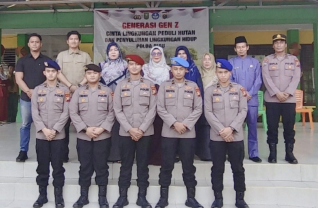 green-policing-dan-sosialisasi-anti-teror-di-sman-14-pekanbaru