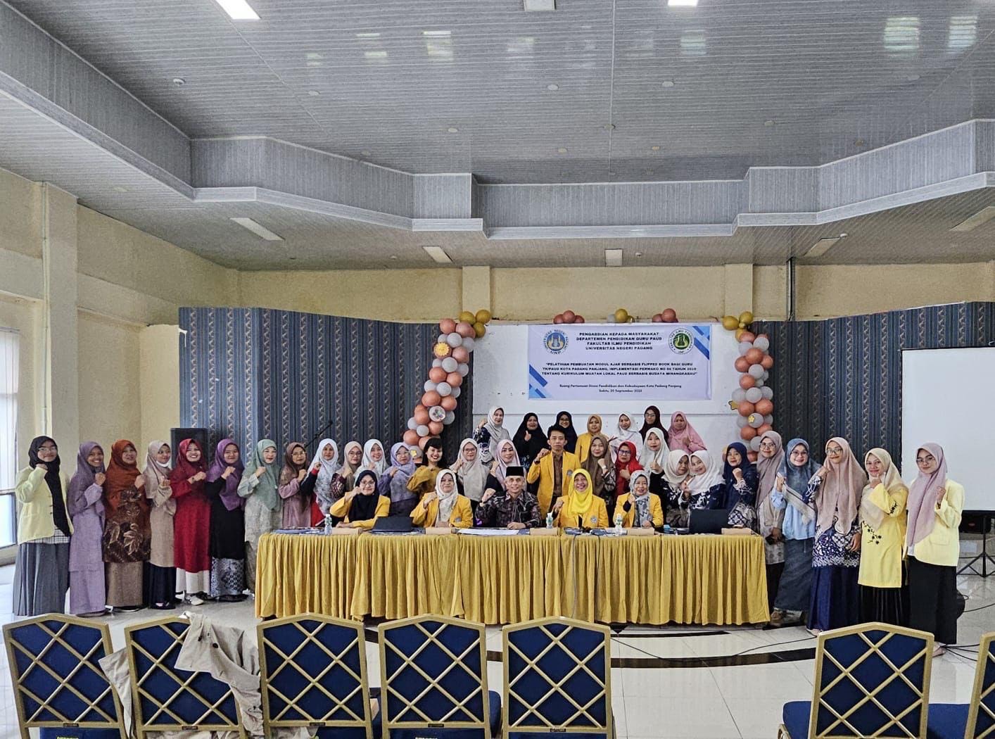 pgpaud-fip-unp-latih-guru-tkpaud-di-padang-panjang-buat-modul-ajar-flipped-book pgpaud-fip-unp-latih-guru-tkpaud-di-padang-panjang-buat-modul-ajar-flipped-book