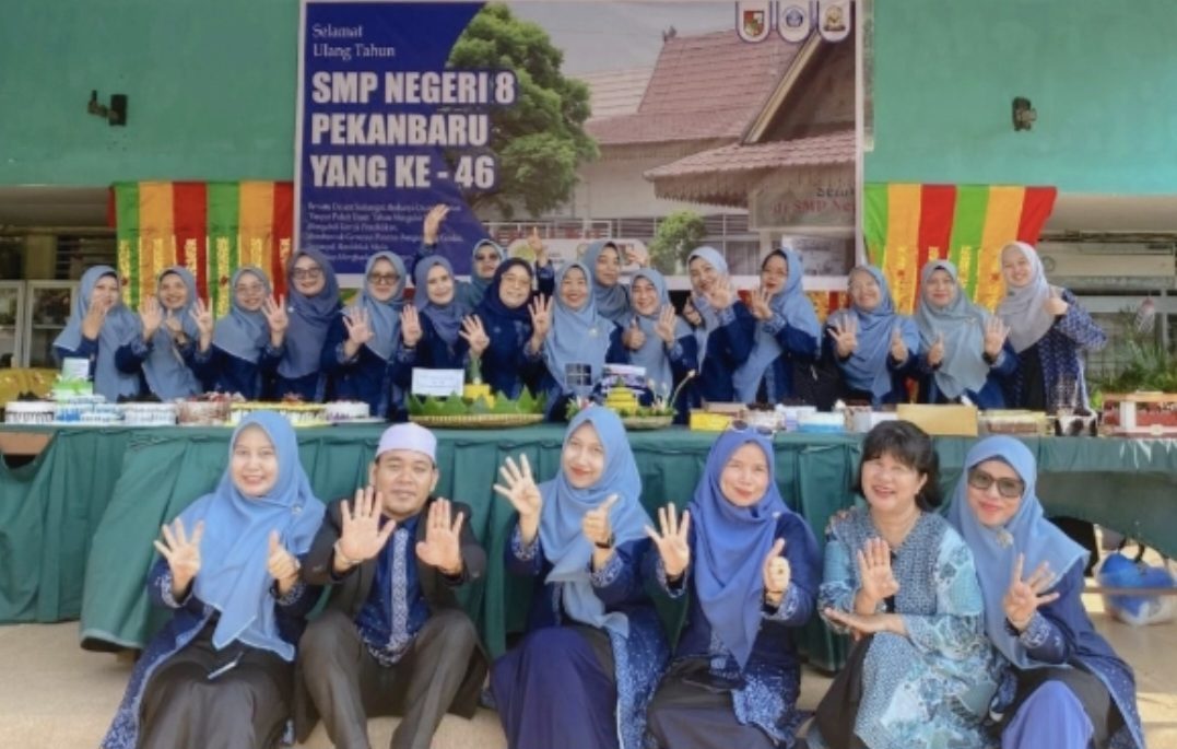 cinta-terhadap-al-qur’an,-wajah-smp-negeri-8-pekanbaru-di-milad-46-tahun cinta-terhadap-al-qur’an,-wajah-smp-negeri-8-pekanbaru-di-milad-46-tahun