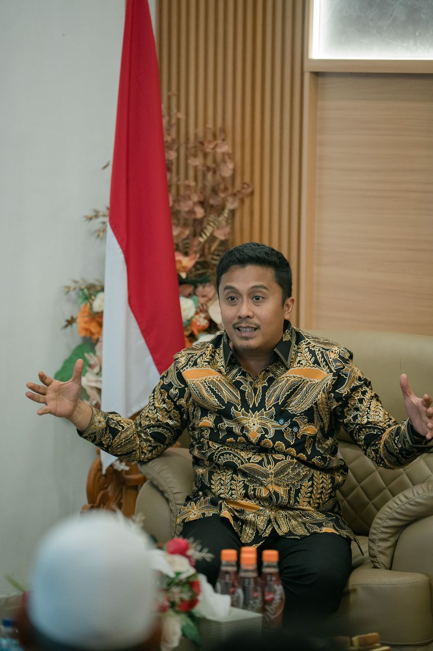 riset-media-analytic-2025,-popularitas-wagub-vasko-ruseimy-kalahkan-rano-karno-dan-emil-dardak riset-media-analytic-2025,-popularitas-wagub-vasko-ruseimy-kalahkan-rano-karno-dan-emil-dardak