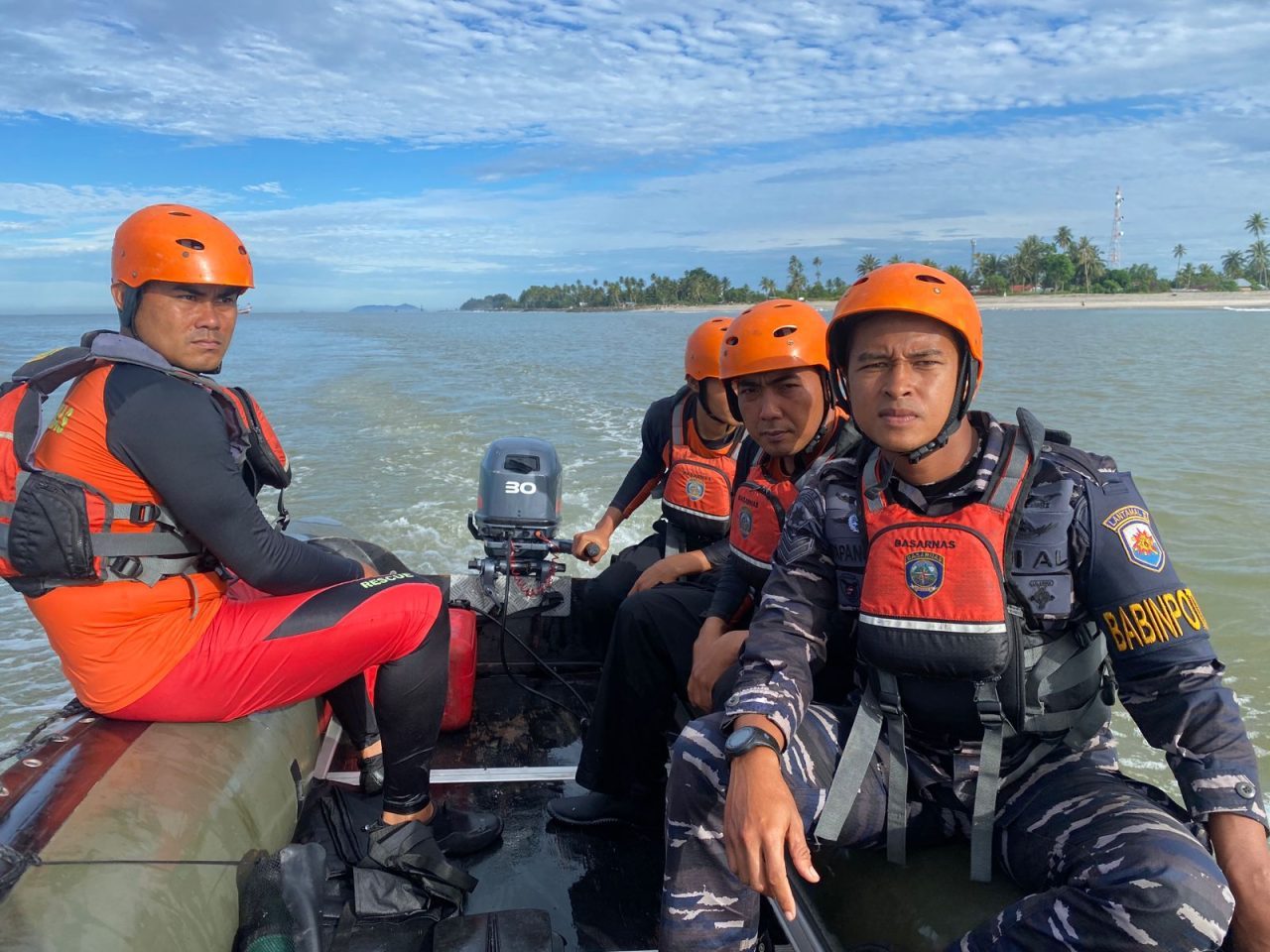 tim-sar-gabungan-temukan-farhan,-korban-tenggelam-di-pantai-sasak-pasaman-barat