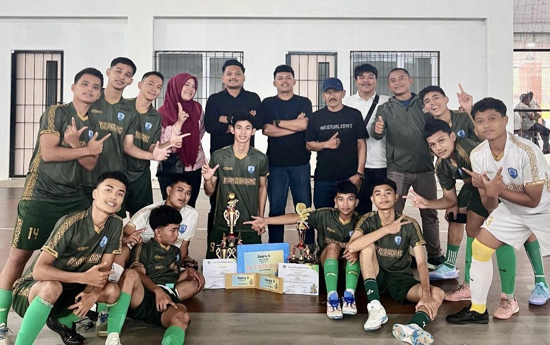 siswa-man-2-padang-raih-dua-juara-di-green-campus-competition-2025