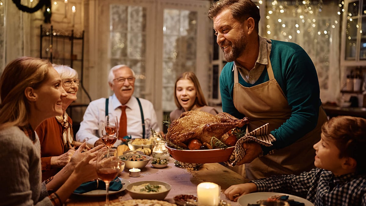 dari-meja-thanksgiving-ke-dulang-badoa:-cerita-syukur-yang-tak-pernah-berubah