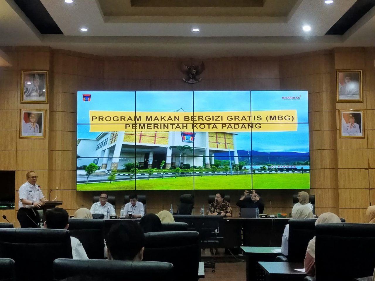 sekda-padang-andree:-mbg,-tidak-saja-makan-tapi-mengandung-nilai-pendidikan